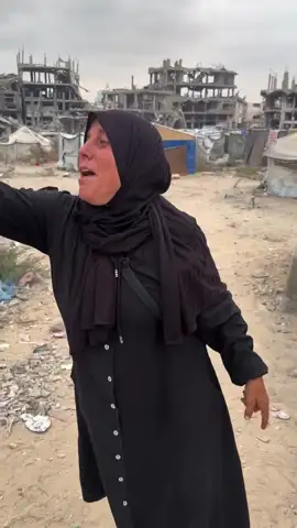 بدي أروح أسكن بالمقبرة… تتفاقم معاناة أهالي مخيم الشجاعية، شرقي مدينة غزة، بعد تقديم قوات الاحتلال الخط الأصفر.