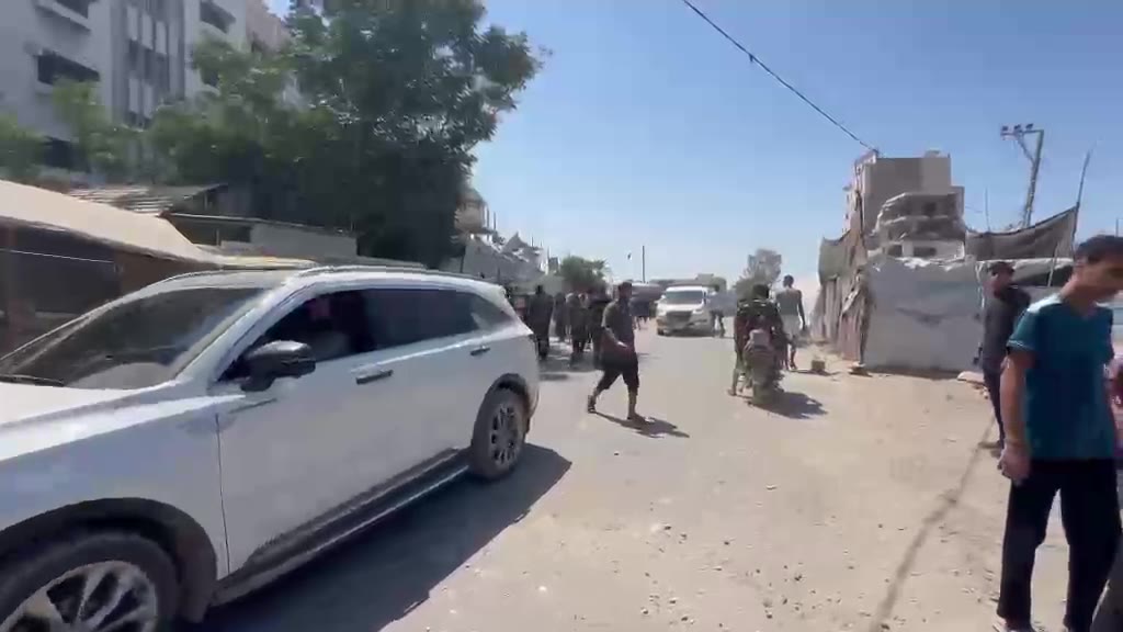 من مكان الاستهداف في شارع الصناعة بمدينة غزة