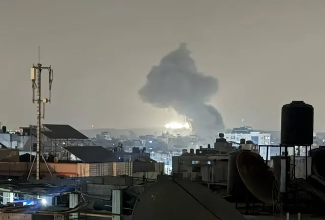 Explosion shakes Gaza City, resulting from the demolition of residential buildings east of Al-Tuffah neighborhood