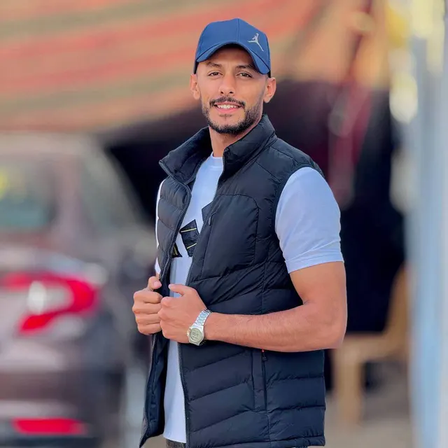 El mártir Salah Al-Din Iyad Abdel Hamid Aql (29 años), que murió a causa del bombardeo de la ocupación contra un grupo de ciudadanos cerca de la mezquita de Muawiya en Mawasi de Rafah, al sur de la Franja de Gaza