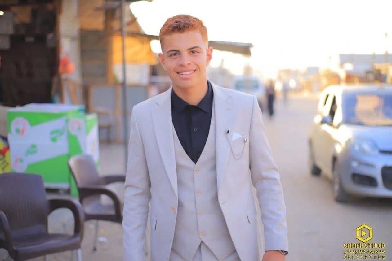 The teenager Tarek Kamel al-Masri (17 years old) was killed by Israeli occupation army fire in the center of Khan Younis city in the south of the Gaza Strip