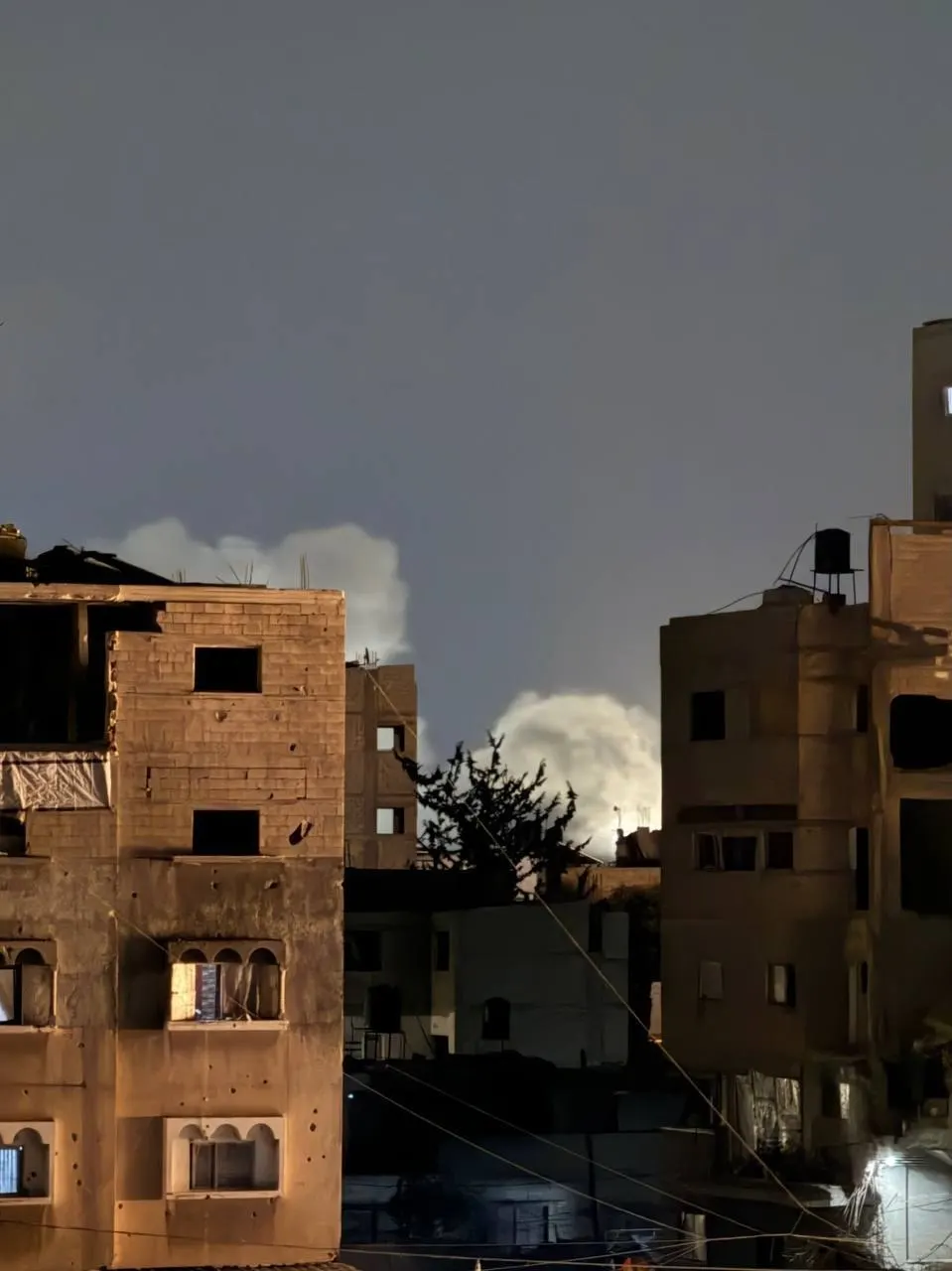 جيش الاحتلال ينفذ عملية نسف في حي الشجاعية شرقي مدينة غزة — صورة 1