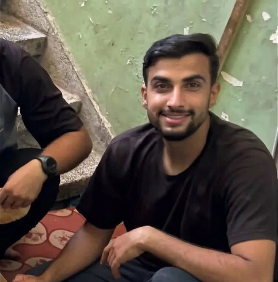 El mártir Mohammed Riyad Arhim, quien ascendió tras un bombardeo israelí que tuvo como objetivo a un grupo de ciudadanos en las inmediaciones de la rotonda Haidar en la ciudad de Gaza — Imagen 1