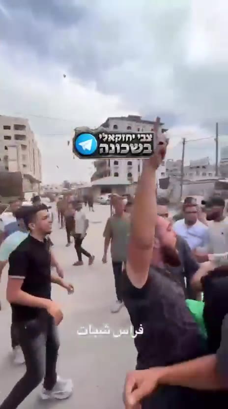 Tsvi Yehezkeli's Hebrew page: "All of Gaza is Hamas"...