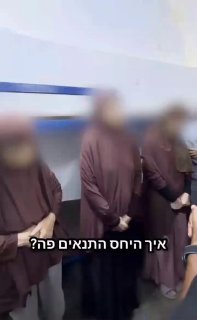 خلال اقتحامه أحد سجون الاحتلال ..