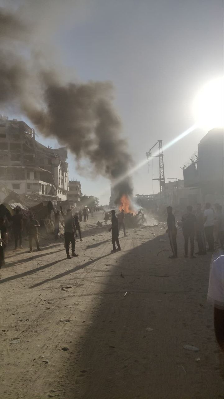 Vehicle targeted on Al-Thalathini Street near Al-Sina'a in Gaza City
