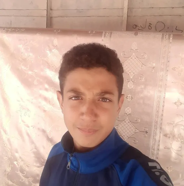 الشهيد الفتى خضر محمد أبو سرية، الذي ارتقى جراء استهداف دراجة كهربائية عند مفترق الصناعة غربي مدينة غزة.