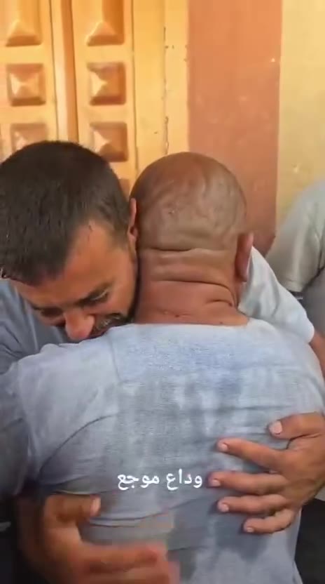 تم قنصه وهو جالس أمام خيمته ..