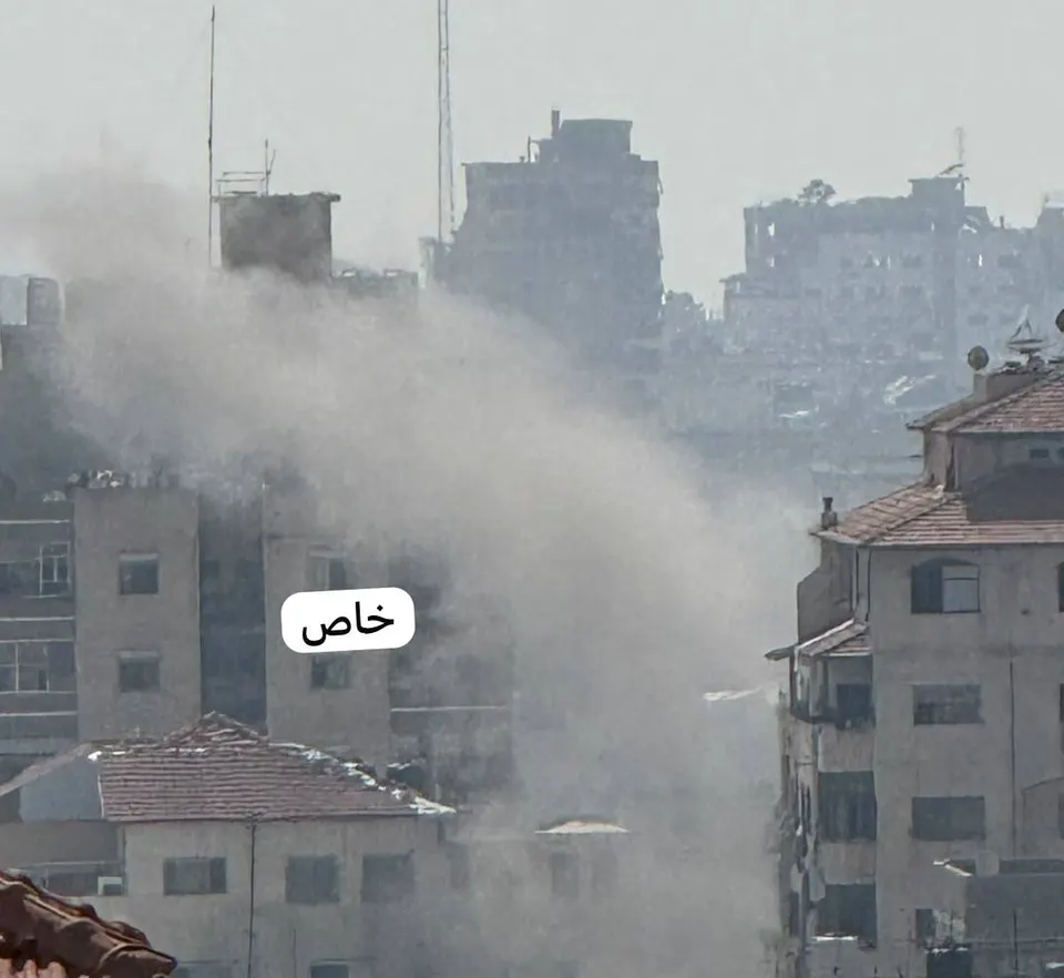 Segundo ataque en las inmediaciones de Al-Tailandi en el barrio de Al-Rimal, al oeste de la ciudad de Gaza — Imagen 1