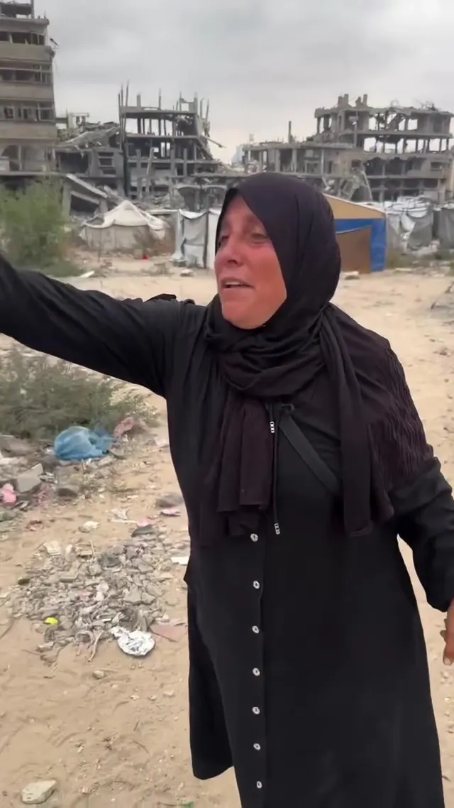 بدي أروح أسكن بالمقبرة… تتفاقم معاناة أهالي مخيم الشجاعية، شرقي مدينة غزة، بعد تقديم قوات الاحتلال الخط الأصفر.