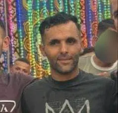 El mártir Basel Nabil Qashta, que murió a consecuencia de un ataque israelí contra un vehículo en la localidad de Al-Qarara, al norte de la ciudad de Khan Younis, al sur de la Franja de Gaza.
