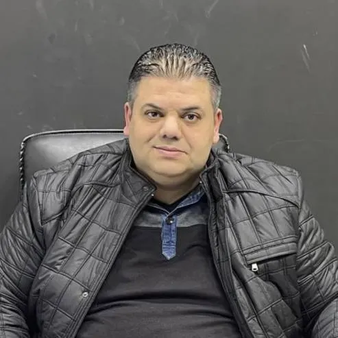 الشهيد شادي أبو حصيرة الذي ارتقى في استهداف طائرة مسيرة إسرائيلية مركبة أمام مبنى "أونروا" في منطقة الصناعة غربي مدينة غزة